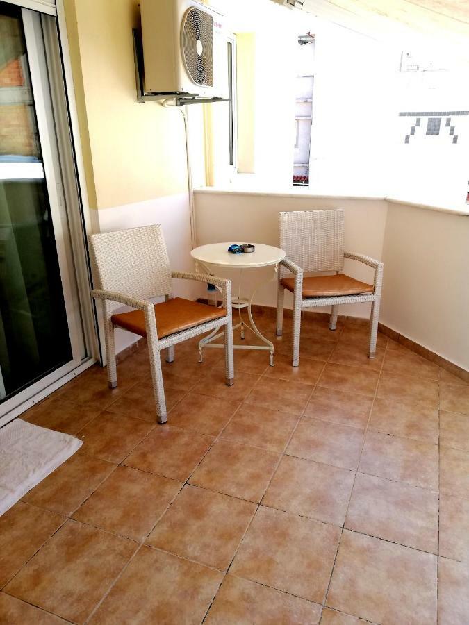 Kalamata Downtown Apartment Extérieur photo