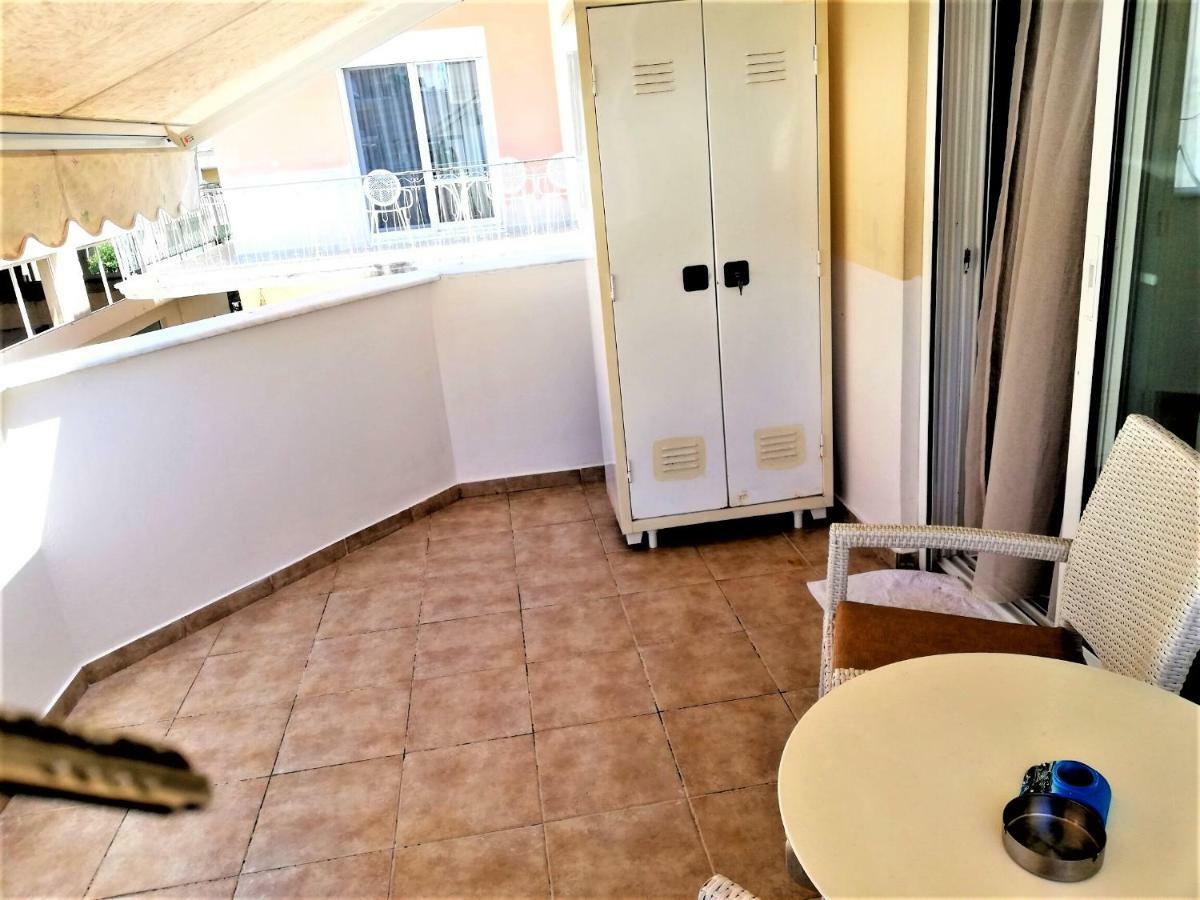 Kalamata Downtown Apartment Extérieur photo